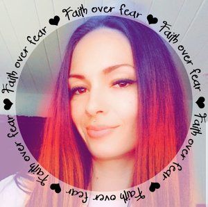 Meet your Posher, Mona